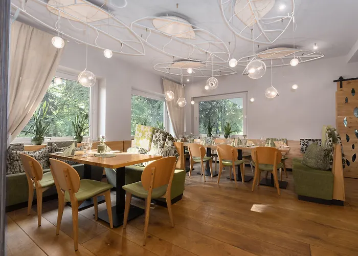 فندق Pfeiffer's Sythener Flora